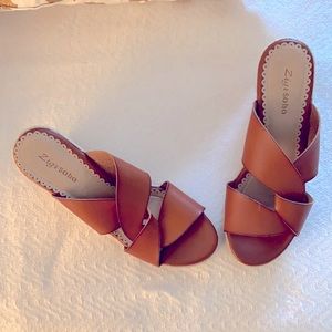 Zigi Soho Magee Wedge Cognac Cushioned size 10
